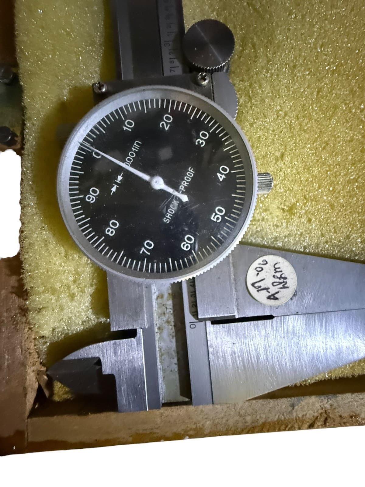 12" Dial Caliper 0.001" Shock-Proof Precision Measuring Tool with Wood Case - Thumbnail 4