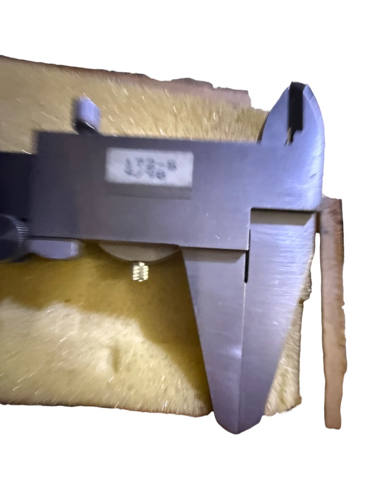 12" Dial Caliper 0.001" Shock-Proof Precision Measuring Tool with Wood Case - Thumbnail 8