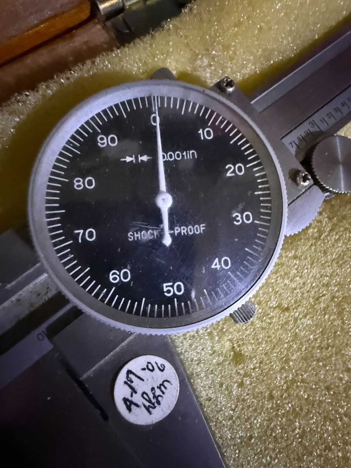 12" Dial Caliper 0.001" Shock-Proof Precision Measuring Tool with Wood Case - Thumbnail 5