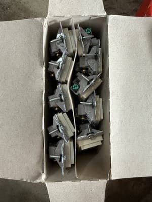 10 TM870I Legrand-Pass & Seymour Radiant Switch 1P 15A 120/277V Iv - Image 1