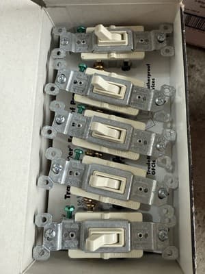 20 (2 10ct) TRADEMASTER® GROUNDING TOGGLE SWITCH, IVORY 663IG Pass and Seymour - Image 1