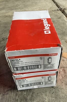 20 TM870LA Legrand-Pass & Seymour Radiant Switch 1P 15A 120/277V Iv - Thumbnail 2