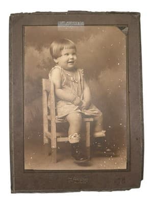Antique 1920s Child Portrait Photo The Gray Studio Houston TX Mounted - Thumbnail 3