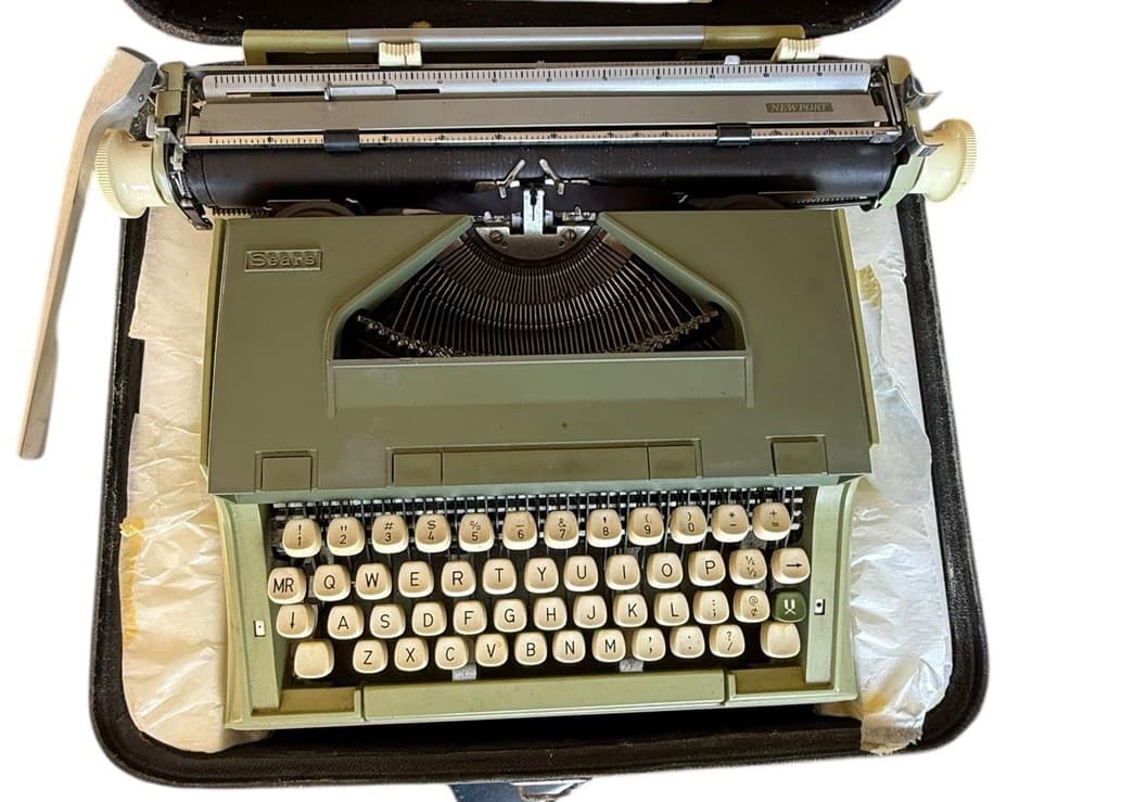 1970s Sears Newport Portable Typewriter 405.5296 Tested And Working - Thumbnail 3