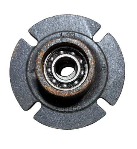 John Deere Spindle Housing Hub M88295 - Image 1