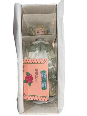 Jacqueline 18” Porcelain Hello Dolly Signature Series Doll QVC 1990 NIB - Thumbnail 2