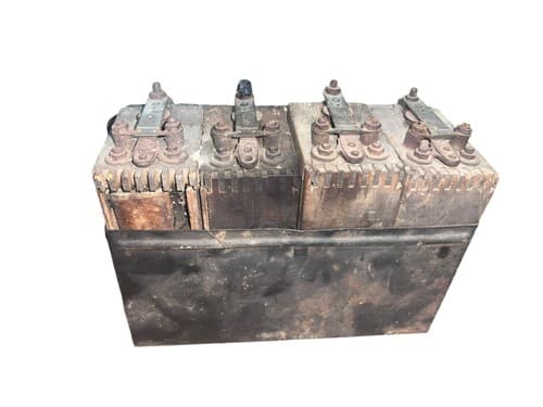 Antique 1909-1927 Ford Model T Ignition Coil Box with Coils - Missing Lid - Thumbnail 7