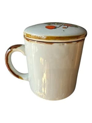 Vintage Wild Strawberry Lidded Coffee Mug Made in Taiwan Cottagecore - Thumbnail 3