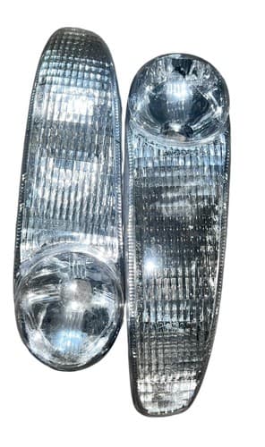 Fit 2000-2006 GMC Sierra Yukon Denali Bumper Signal Lights Driving Lamps OEM - Thumbnail 2