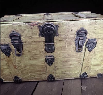 Vintage 1920s-1950s Green Painted Wooden Trunk Chest Metal Hardware - Thumbnail 6