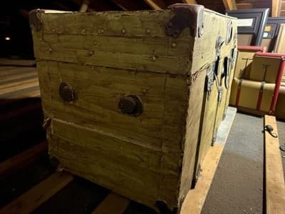Vintage 1920s-1950s Green Painted Wooden Trunk Chest Metal Hardware - Thumbnail 3
