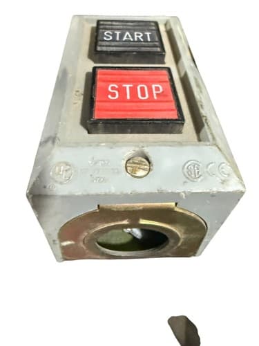 SQUARE D NOM-117 NSNP Control Station Start Stop - Thumbnail 3