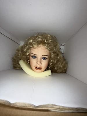 1997 Collectible Concepts Porcelain Doll "Blossom" Doll Vintage Original Box - Thumbnail 6