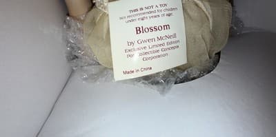 1997 Collectible Concepts Porcelain Doll "Blossom" Doll Vintage Original Box - Thumbnail 4
