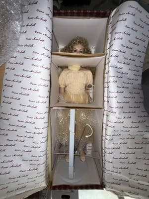 1997 Collectible Concepts Porcelain Doll "Blossom" Doll Vintage Original Box - Thumbnail 2
