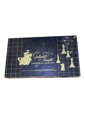 Vintage Gallant Knight Chessmen of Champions Staunton Chess Set - Thumbnail 3