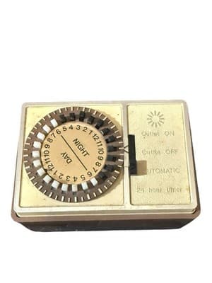 1970’s 24 Hour Timer Lot GE Home Sentry & L-Mart Outlet Plug-In Timers - Thumbnail 2