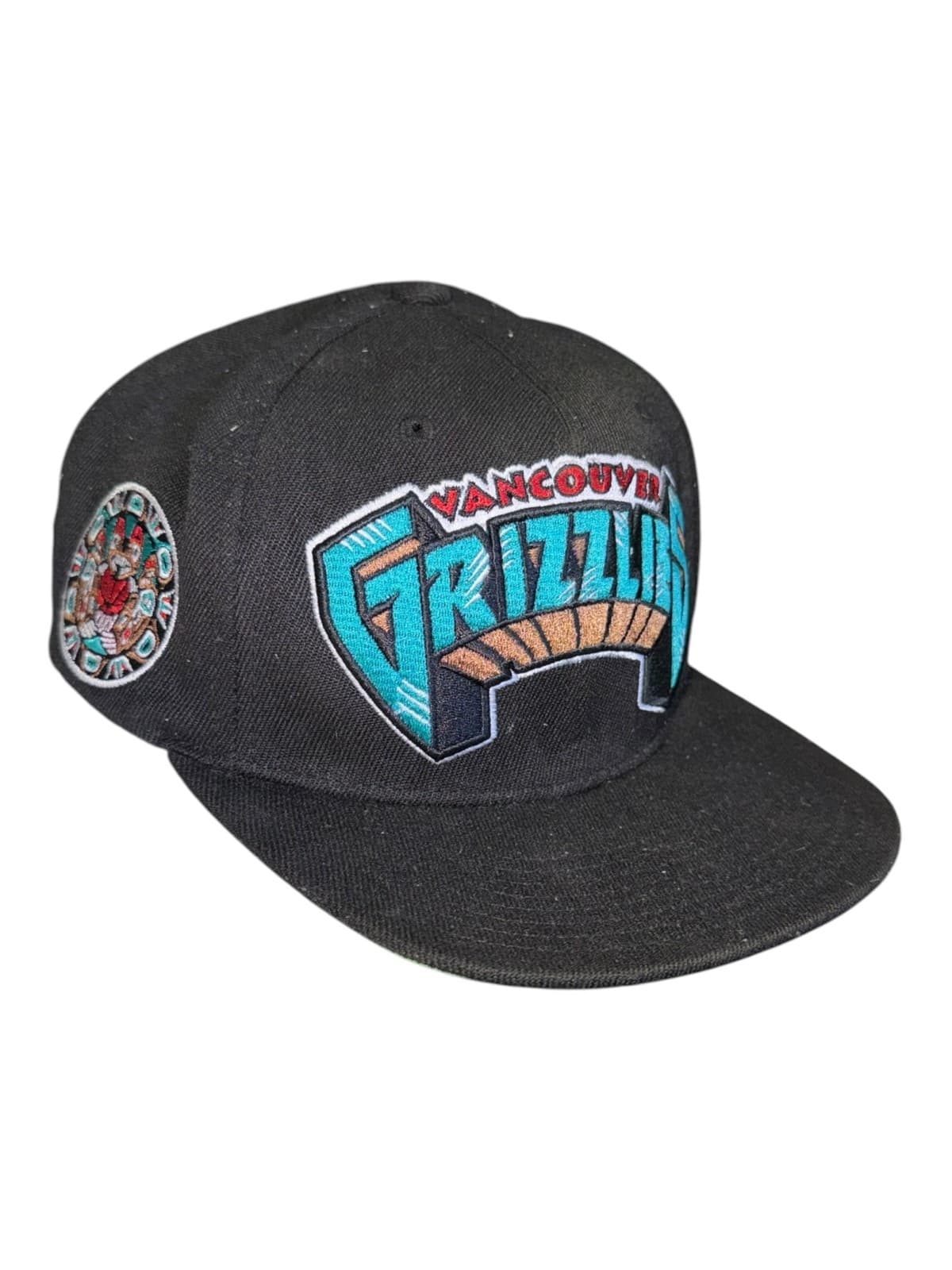 Mitchell & Ness Vancouver Grizzlies Men Black NBA Snapback Hat Embroidered Logo - Thumbnail 2
