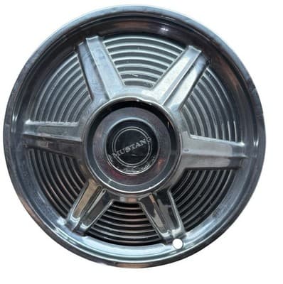 1965 Ford Mustang Hubcap Rim Lug Wheel Cover Hub Cap OEM USED - Thumbnail 4