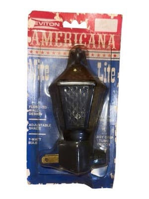 Vintage Leviton Americana Nite Lite Lantern Night Light in Original Package NOS - Image 1