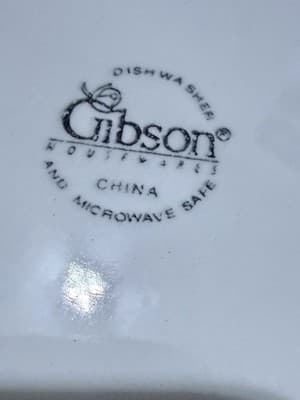 Gibson Designs Dahlia 9 Pc Dinnerware Set Plates Bowls Mugs Yellow Floral - Thumbnail 5
