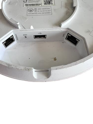 Ubiquiti UniFi AP AC PRO 802.11ac 3x3 MIMO Indoor/Outdoor Wireless Access Point - Thumbnail 4