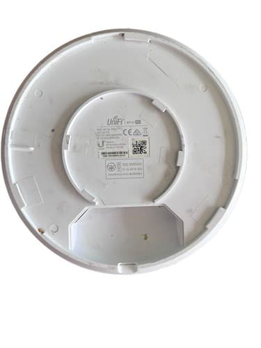 Ubiquiti UniFi AP AC PRO 802.11ac 3x3 MIMO Indoor/Outdoor Wireless Access Point - Thumbnail 2