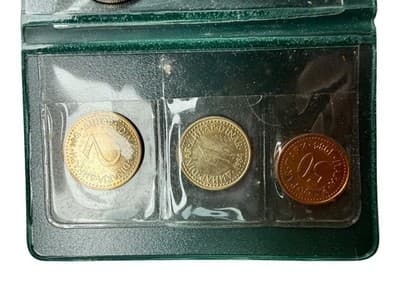 1984 SFR Yugoslavia Uncirculated 5-Coin Set Original Green Folder Serbian - Thumbnail 4