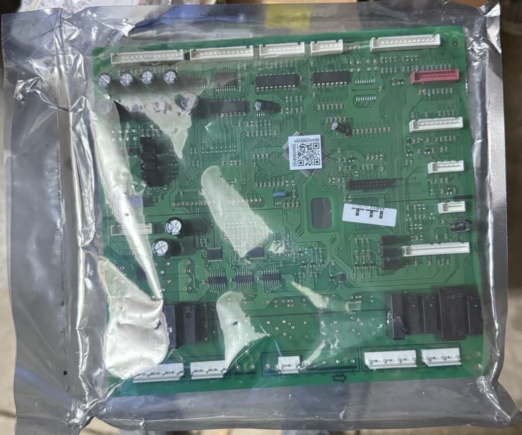 Samsung DA41-00826B Refrigerator Main Control Board - Image 1