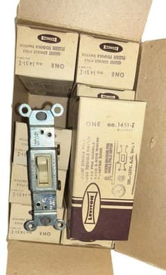 Case/10 Vintage Leviton 1451-I Ivory Single Pole Toggle Switch 15A 120V NOS - Thumbnail 3