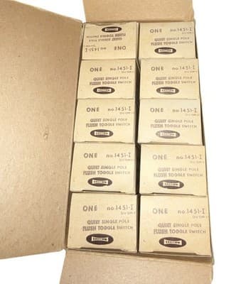 Case/10 Vintage Leviton 1451-I Ivory Single Pole Toggle Switch 15A 120V NOS - Thumbnail 2