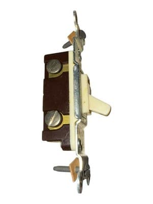 Case/10 Vintage Leviton 1451-I Ivory Single Pole Toggle Switch 15A 120V NOS - Thumbnail 5