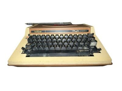 Brother Profile Automatic 12 Typewriter Model 4612 w/ Case – For Parts/Repair - Thumbnail 3