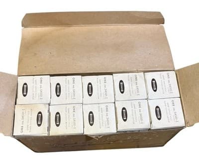 Box/10 NOS Vintage Leviton 54501-I Quiet Single Pole Flush Toggle Switch Ivory - Thumbnail 3