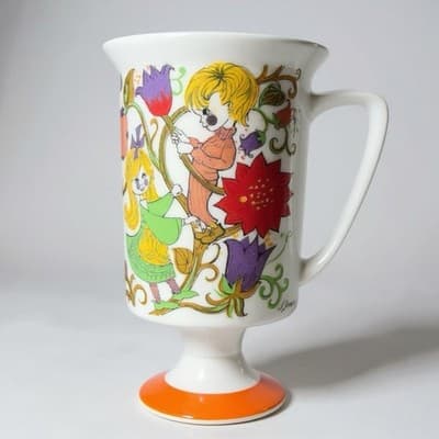 Vintage 1970s Royal Crownford Flower Children Pedestal Mug T. Jones #2813 - Image 1