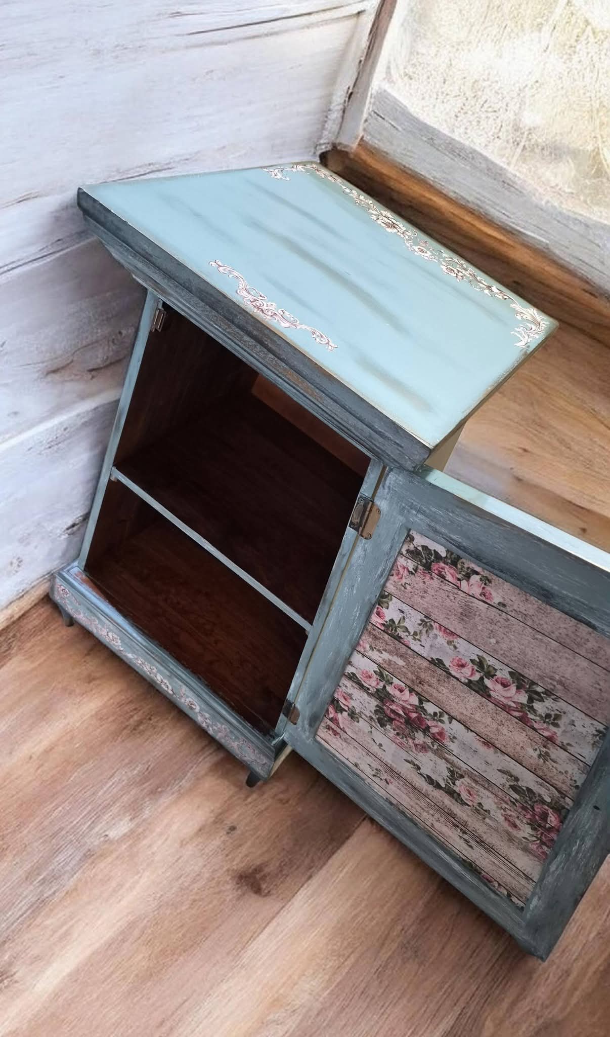 Vintage Blue Cabinet with Highland Cow Artwork - Thumbnail 3