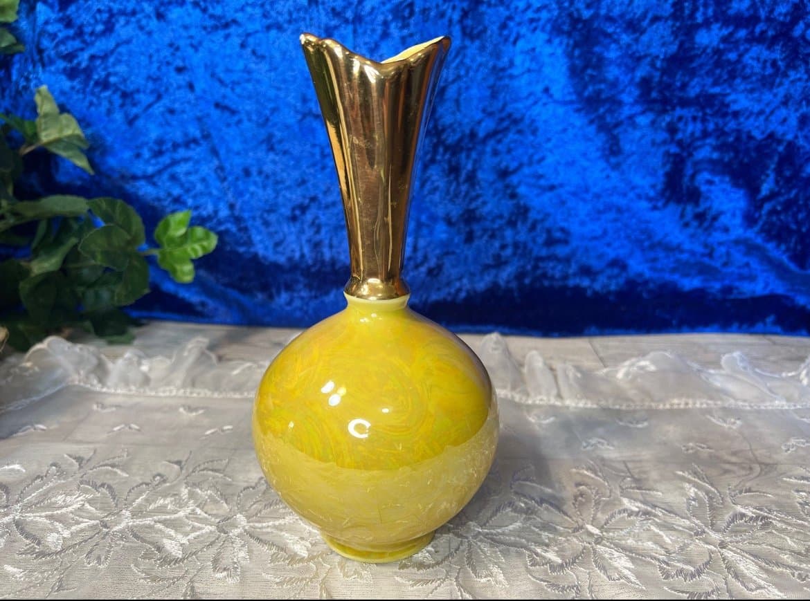 Vintage Art Deco Iridescent Bud Vase, CG USA Warranted 22 KT Gold on Porcelain - Thumbnail 3