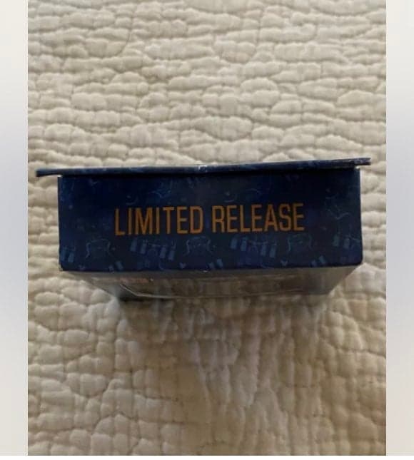 Disney Official Enamel Pin - 60th Anniversary - Limited Edition - Thumbnail 4