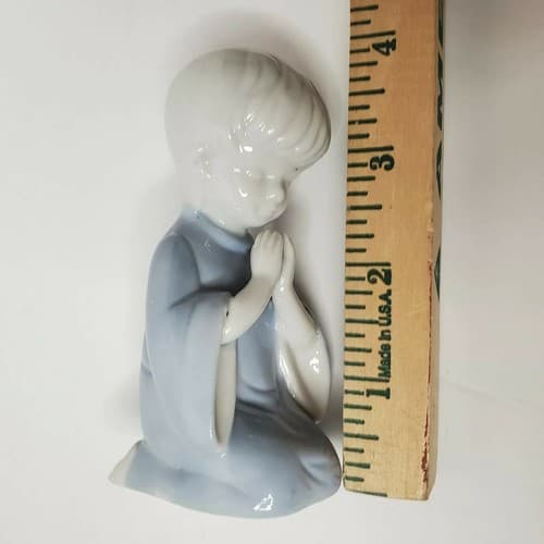 Vintage Praying Boy Figurine Blue Porcelain Briggs of Pittsburgh Gift Idea - Thumbnail 6