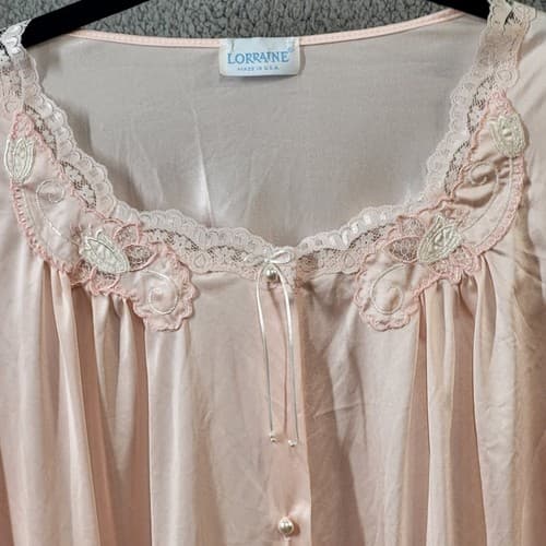 Lorraine Womens Robe Pink M Nylon Lace Pearls Silky Flowey Comfort Vintage USA - Thumbnail 4