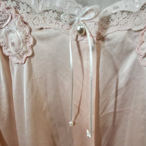 Lorraine Womens Robe Pink M Nylon Lace Pearls Silky Flowey Comfort Vintage USA - Thumbnail 7