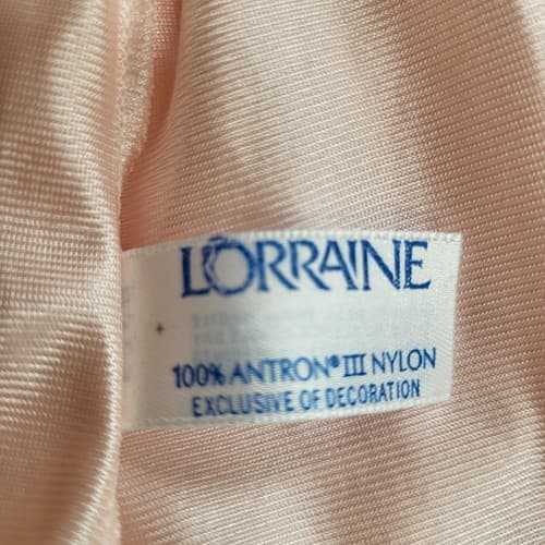 Lorraine Womens Robe Pink M Nylon Lace Pearls Silky Flowey Comfort Vintage USA - Thumbnail 8