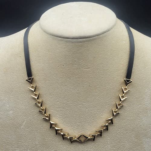 Sam Edelman Necklace Triangle Goldtone Link Leather Adjustable Sliding Bead Boho - Thumbnail 8