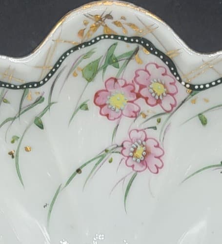 Vintage Japanese 3 Footed Bowl Scalloped White Translucent Pink Handpainted - Thumbnail 8