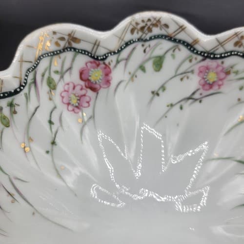 Vintage Japanese 3 Footed Bowl Scalloped White Translucent Pink Handpainted - Thumbnail 7