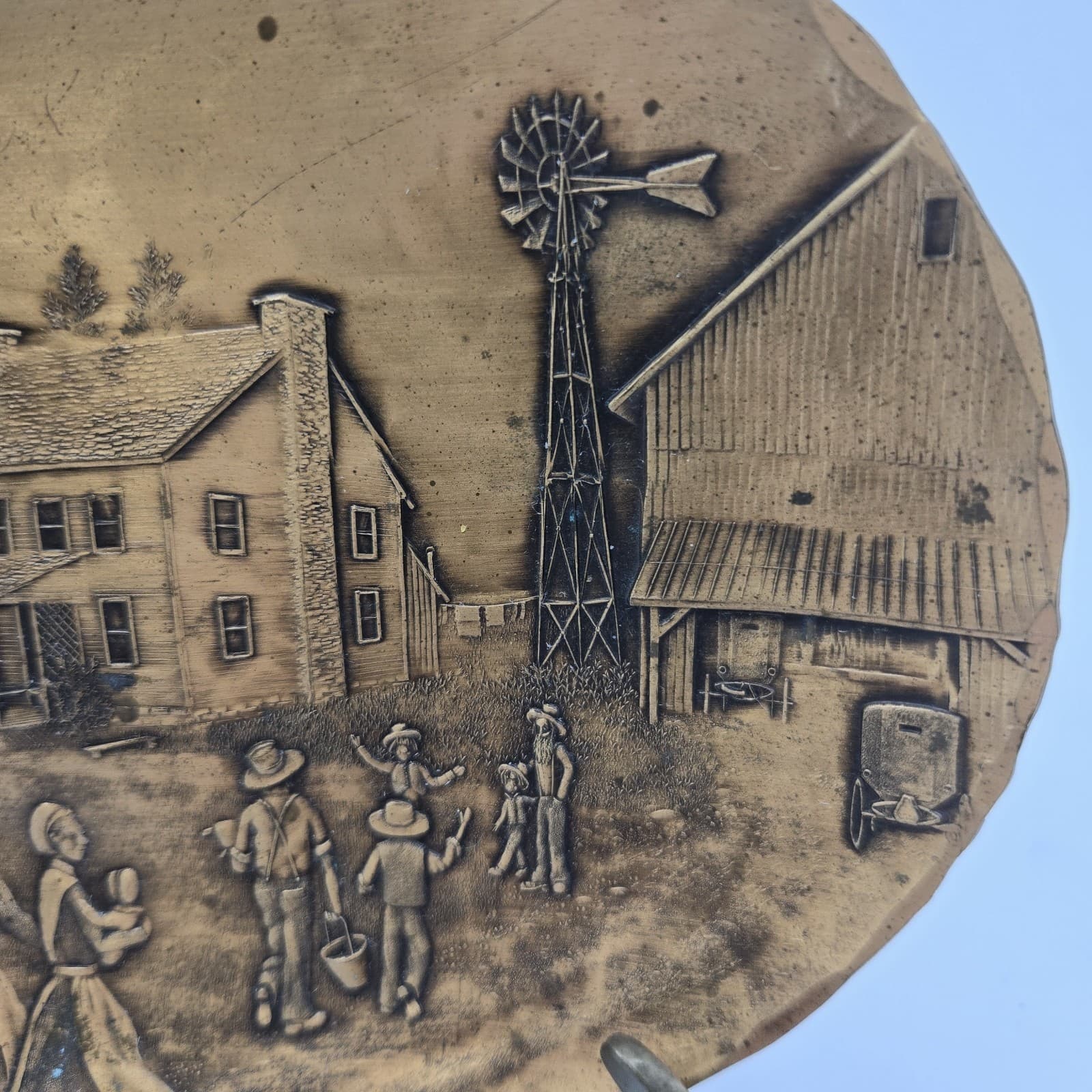 August Wendall Forge Handmade Solid Bronze Amish Famil Life Scene Oval Plate 4" - Thumbnail 6