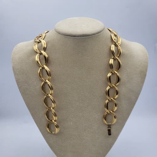 Vintage Napier Chain Necklace 1 in Chucky Textured Links Goldtone 20 in Marked - Thumbnail 5