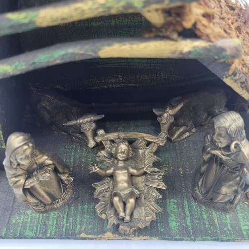 Vintage Fontanini Wooden Nativity Manager 5 Figurine Thatched Roof Rustic Italy - Thumbnail 6