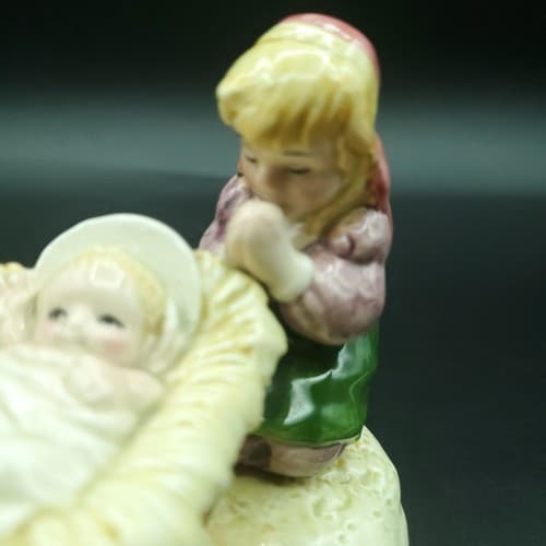 Christmas Otagiri Nativity Music Box Silent Night Frazier Collection Porcelain - Thumbnail 3