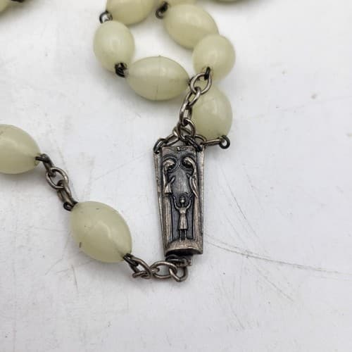 Rosary Beads Large Oval Glow in the Dark 30” Drop White Green Vibrant Vintage - Thumbnail 5